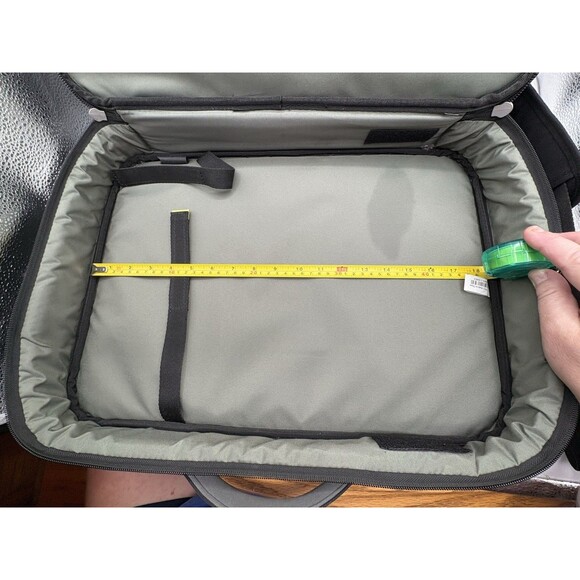 Case Logic VNC-218BLACK 18 Inch Laptop Bag Briefcase Soft Computer Unisex - Picture 7 of 15